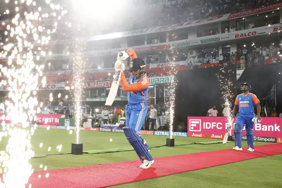 behind-the-sixes-and-strike-ra (1)